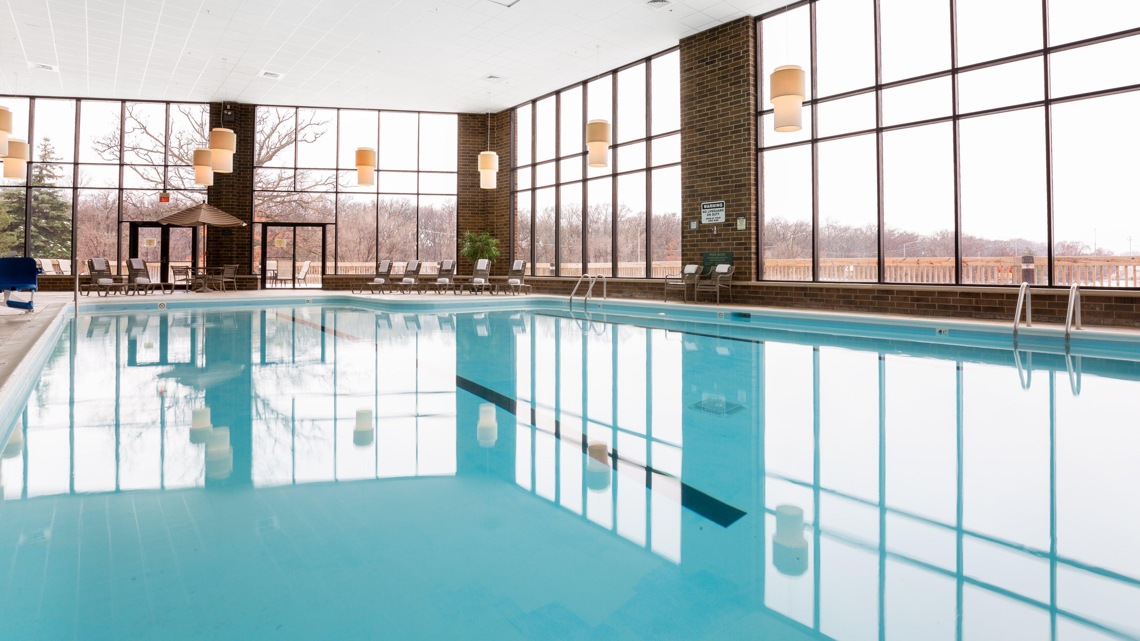 Holiday Inn Chicago Nw Crystal Lk Conv Ctr By Ihg Crystal Lake Eksteriør billede