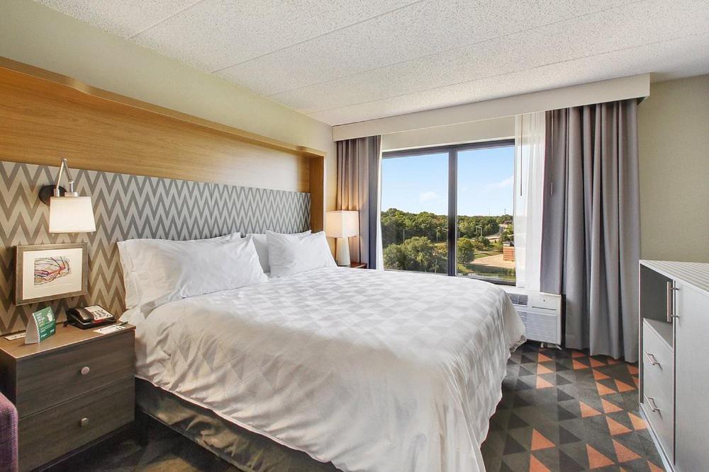 Holiday Inn Chicago Nw Crystal Lk Conv Ctr By Ihg Crystal Lake Eksteriør billede